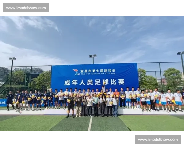 以职业足球为核心探讨竞技体育商业发展与人才培养新路径